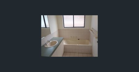 GREAT VALUE FOR MONEY - Broome Style 4x1 - Photo 2