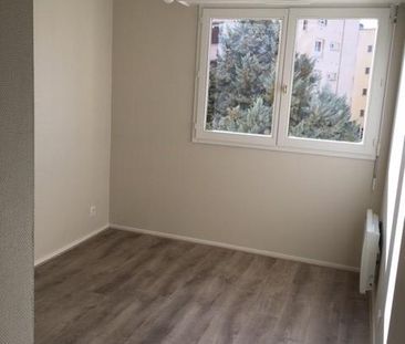 Location Appartement 3 pièces 66m² - Photo 4