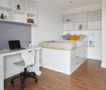 Studio to rent - Photo 1