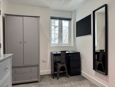 Room 4, Angerstein Road, Portsmouth - Photo 3