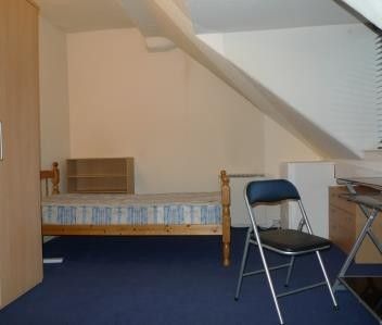 Flat, Central Buxton, 4 Beds, 60 - Photo 4