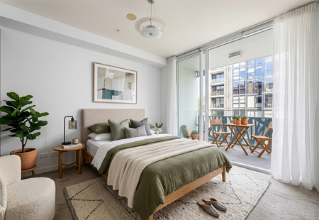Spacious One Bedroom + Study - Stroll To Metro - Photo 3