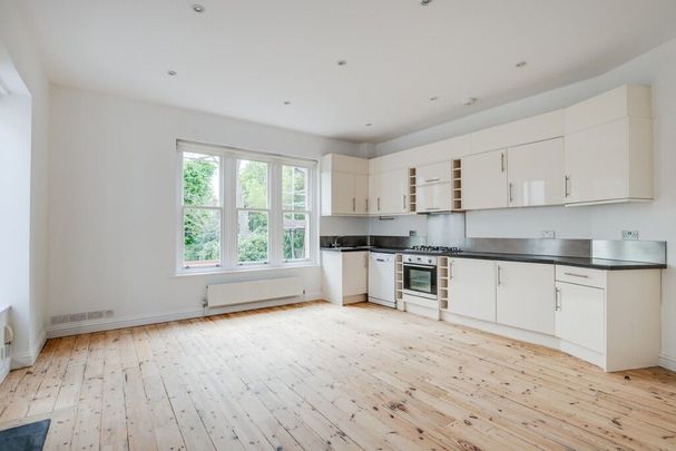 3 Bedroom Flat To Let - Photo 1