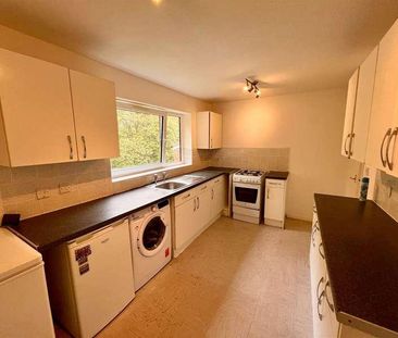 Montague Crescent, Northampton, NN5 - Photo 4
