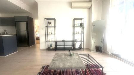 Easy Living in a Prime Merrylands Location - Photo 4