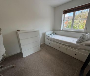 2 bedroom end of terrace house to rent - Photo 3