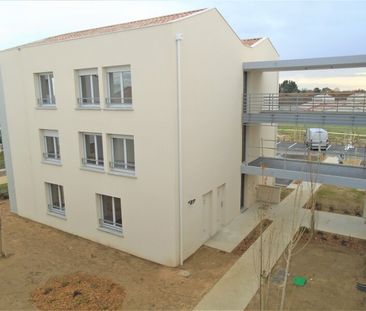 Location Appartement 2 pièces 40m² ST ANDRE DE CUBZAC 33240 - Photo 6