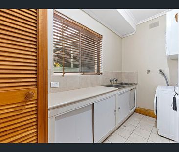 3 bedroom family home in PARA HILLS - Photo 1