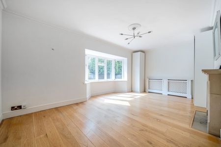 6 bedroom detached house to rent - Photo 2