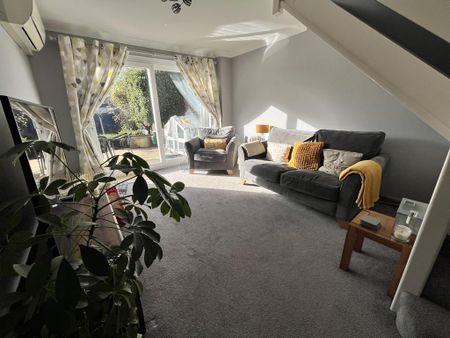 3 bedroom terraced house to rent - Photo 4