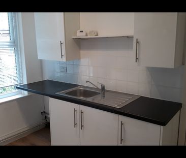 1 Bed Flat, New Basford, NG7 - Photo 6