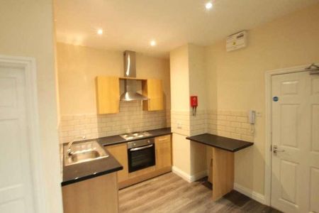 Walsall Road, Wednesbury, WS10 - Photo 2