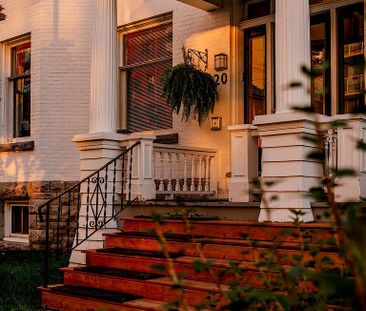 Lower Town - Photo 4