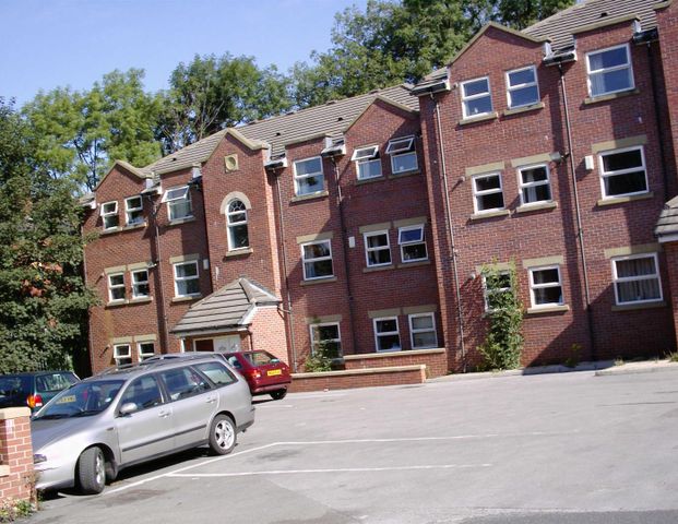 Flat 9, Headingley Rise Welton Road, Hyde Park, Leeds, LS6 1EE - Photo 1