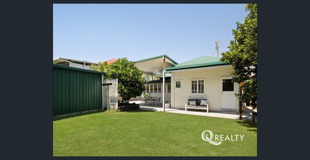 Beautiful Character Home In East Brisbane! - Photo 1