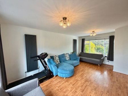 3 bedroom semi-detached house to rent - Photo 2
