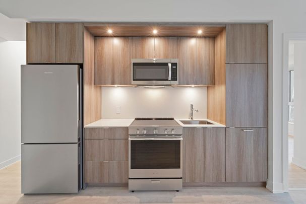 For Lease - 60 Central park roadway N/A Unit# 1004, Toronto, Ontario - Photo 1