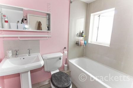 2 bedroom terraced house to rent - Photo 4