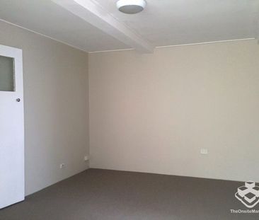 Lovely 2-Bedroom Unit - Low Maintenance Living - Photo 1