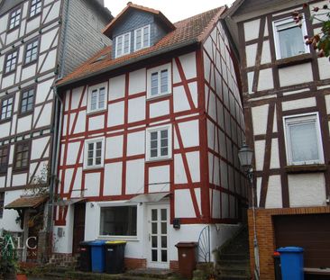 +++Frisch renovierte Wohnung im Dachgeschoss mit 2 Zimmer und Badez... - Photo 5