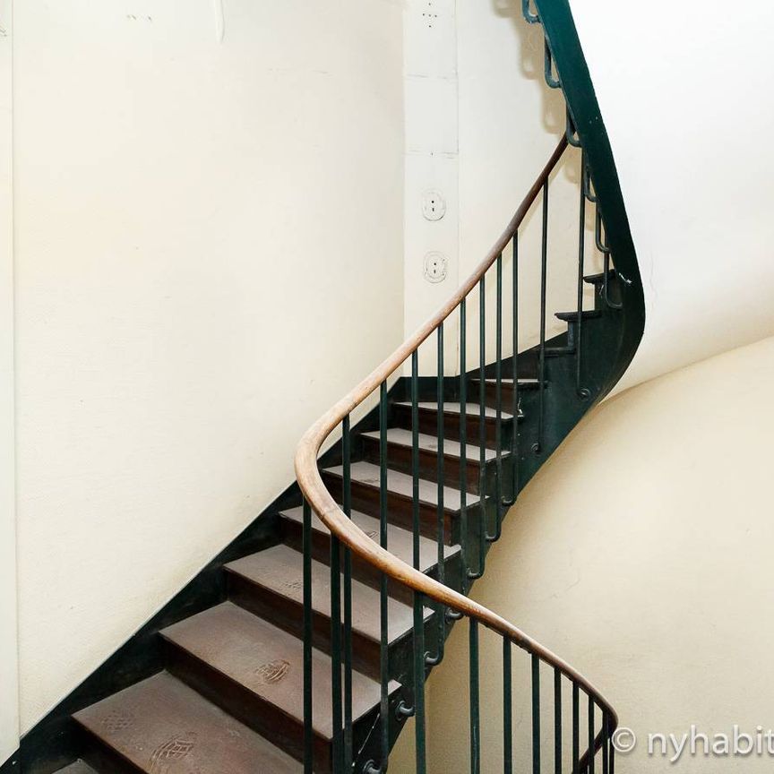 Logement à Paris, Location meublée - Photo 1