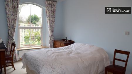 Cozy room in 3-bedroom house in Stoneybatter, Dublin - Photo 5