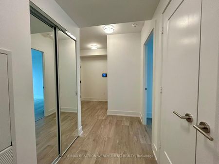 904 10 Inn on the Park Drive - Photo 4