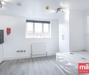 Studio to rent - Photo 1