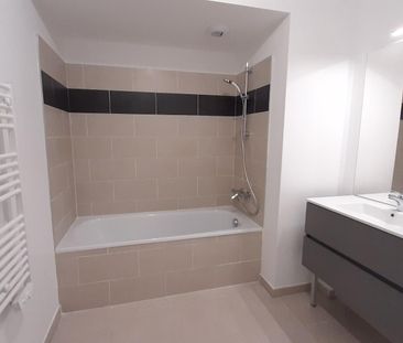 location Appartement T3 DE 66.76m² À MARSEILLE - Photo 6