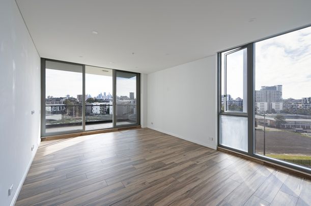 City View I Light & Sunny I Pool & Gym - Photo 1