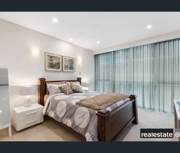 PRESTIGE RIVERSIDE LIVING! - Photo 5