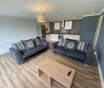 3 bedroom flat to rent - Photo 1