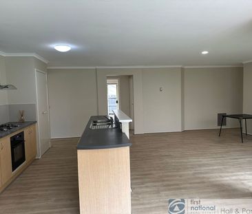 Newley Renovated family home with plenty of space - Photo 5