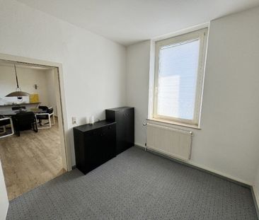 Krefeld Dießem-Lemheide! Ca. 164m², 2 PKW-Stellplätze und Hinterhoflage, pauschale Miete! - Foto 1