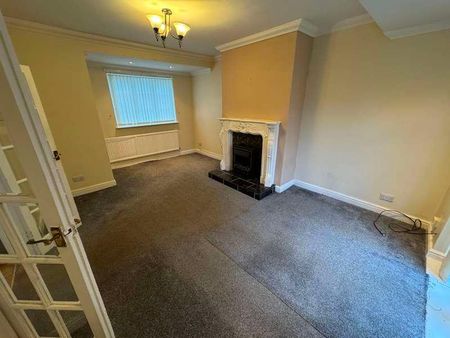 West Avenue, Woodlands, Doncaster, DN6 - Photo 4