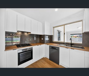 21 Casula Avenue, Coodanup, WA 6210 - Photo 2