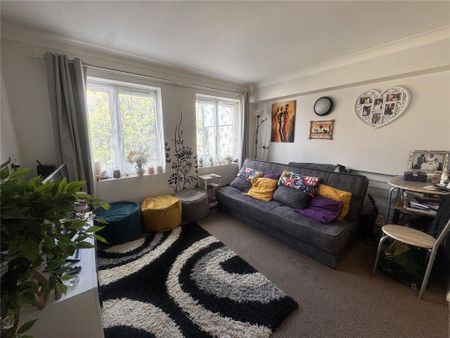 1 bedroom apartment to rent - Photo 2