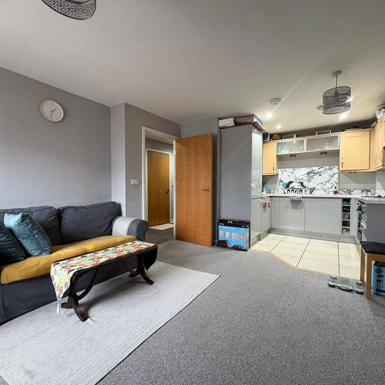 1 bedroom flat to rent - Photo 1