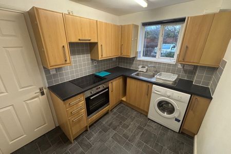 Barnum Court, SWINDON - Photo 2