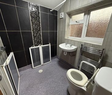 3 bedroom terraced house to rent - Photo 6