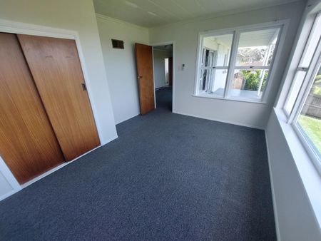 Enjoy The Tower View - Photo 2
