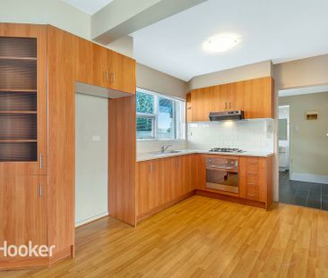 Spacious Unit - Photo 4