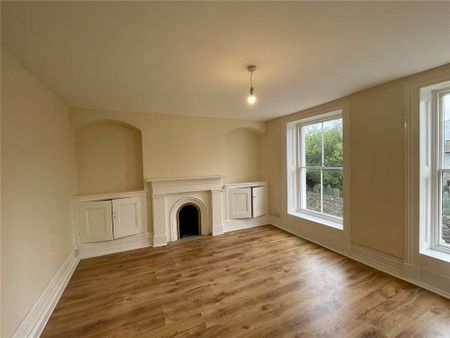 3 bedroom maisonette to rent - Photo 2