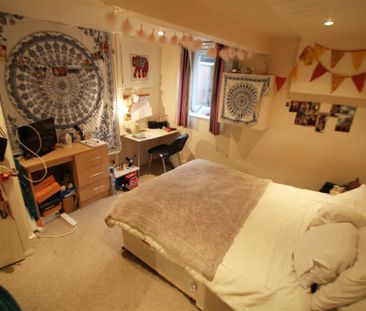 5 Bed Terraced House, Granby Grove, LS6 - Photo 3