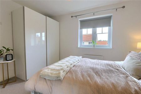 4 bedroom detached house to rent - Photo 5