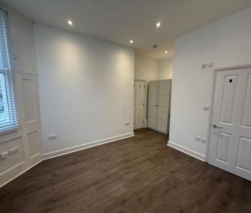 Studio to rent - Photo 6