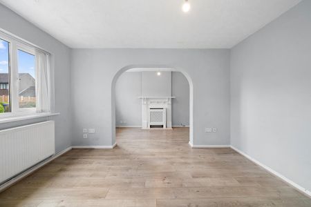 3 bedroom semi-detached house to rent - Photo 2