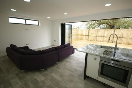 2 bedroom maisonette to rent - Photo 5