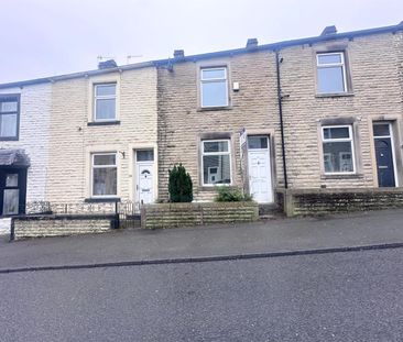 2 bed terraced house to rent in Queen Victoria Road, Burnley, BB10 - Photo 4