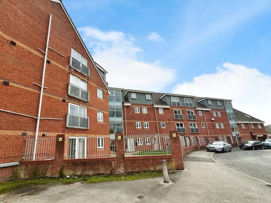 2 bedroom flat to rent - Photo 1
